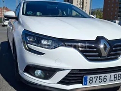 Blanco Usado 2019 Renault Mégane GrandTour Zen Familiar | 14.350 € (Un poco caro)