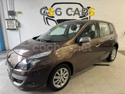 Marrón Usado 2012 Renault Scénic III Expression Monovolumen | 7450 € (Precio justo)