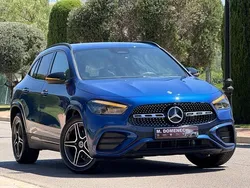 Azul Nuevo 2024 Mercedes GLA200 SUV | 45.800 € (Precio justo)