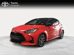 Rojo Usado 2021 Toyota Yaris Hybrid Edition Berlina | 17.900 € (Super precio)