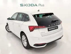 Blanco Usado 2024 Skoda Scala Selection Utilitario | 19.350 € (Un poco caro)