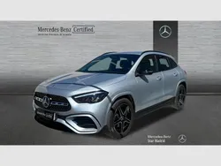 Gris / plateado Usado 2024 Mercedes GLA200 SUV | 42.990 € (Precio justo)