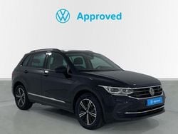 Negro Usado 2023 VW Tiguan Life SUV | 33.600 € (Precio justo)