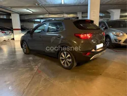 Gris / plata Usado 2021 Kia Stonic SUV | 13.850 € (Buen precio)