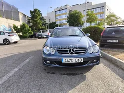 Gris / plata Usado 2006 Mercedes CLK320 Avantgarde Coupe | 5700 € (Precio justo)