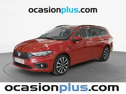 Rojo Usado 2019 Fiat Tipo Lounge Familiar | 11.546 € (Precio justo)