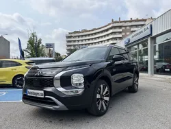 Negro Nuevo 2025 Mitsubishi Outlander P-HEV | 56.500 €