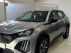 Gris artense Nuevo 2025 Peugeot 2008 Style SUV | 23.340 € (Precio justo)