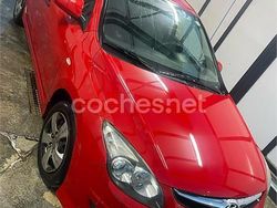 Rojo Usado 2010 Hyundai i30 Comfort Berlina | 2500 € (Caro)