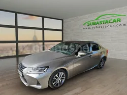 Gris / plata Usado 2020 Lexus IS300h Executive Line Berlina | 21.500 € (Un poco caro)