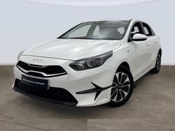 Blanco Usado 2024 Kia Ceed Berlina | 19.250 € (Precio justo)