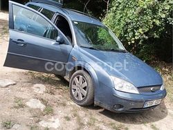 Azul Usado 2003 Ford Mondeo Ghia Familiar | 2700 €