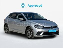 Plateado Usado 2024 VW Polo Life Utilitario | 21.770 € (Un poco caro)
