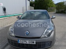 Gris / plata Usado 2009 Renault Laguna Coupé Coupe | 7500 €