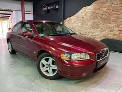 Rojo Usado 2004 Volvo S60 Momentum Berlina | 4990 € (Un poco caro)