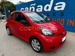 Rojo Usado 2010 Toyota Aygo Utilitario | 5999 € (Un poco caro)