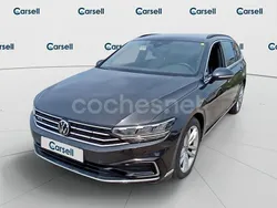 Gris / plata Usado 2022 VW Passat GTE Familiar | 26.200 € (Un poco caro)