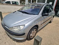 Gris / plata Usado 2002 Peugeot 206 Berlina | 2500 € (Precio justo)