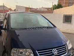 Azul Usado 2004 VW Sharan Highline Monovolumen | 3900 €