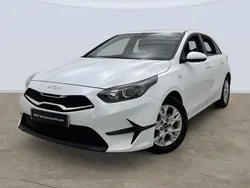 Blanco Usado 2022 Kia Ceed Berlina | 16.495 € (Precio justo)