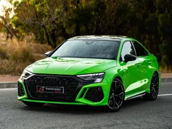 Verde Usado 2022 Audi RS3 Sport Utilitario | 59.499 € (Precio justo)