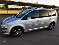 Gris / plata Usado 2007 VW Touran Edition Monovolumen | 5200 € (Un poco caro)