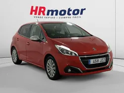 Rojo Usado 2017 Peugeot 208 Style Utilitario | 7810 € (Buen precio)