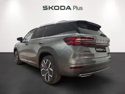 Gris Usado 2025 Skoda Kodiaq SportLine SUV | 44.990 €