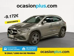 Gris / plata Usado 2020 Mercedes GLA250 SUV | 30.500 € (Precio justo)