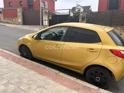 Amarillo Usado 2008 Mazda 2 Active Berlina | 4750 € (Un poco caro)
