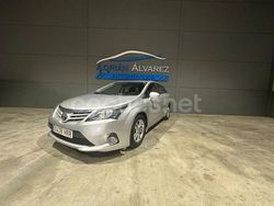 Gris / plata Usado 2013 Toyota Avensis Comfort Familiar | 6499 € (Super precio)