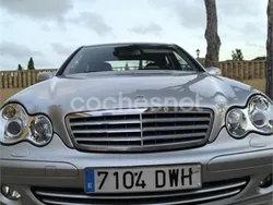 Gris / plata Usado 2006 Mercedes C220 Sport Edition Berlina | 11.000 € (Caro)