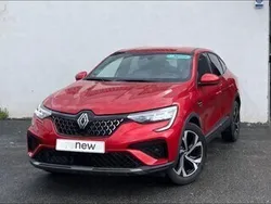 Rojo Usado 2024 Renault Arkana Techno SUV | 23.687 € (Buen precio)