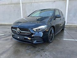 Negro Usado 2023 Mercedes B180 AMG line Monovolumen | 54.554 €