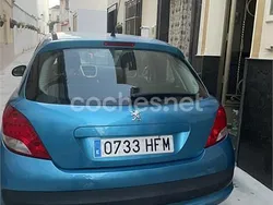 Azul Usado 2011 Peugeot 207 Access Berlina | 3600 € (Precio justo)