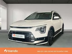 Blanco Usado 2024 Kia Niro SUV | 27.600 € (Un poco caro)