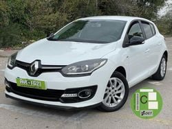 Blanco Usado 2014 Renault Mégane III Life Berlina | 8499 € (Precio justo)