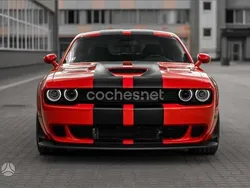 Rojo Usado 2023 Dodge Challenger Coupe | 61.800 €