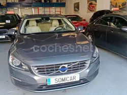 Gris / plata Usado 2018 Volvo V60 Momentum Familiar | 14.500 € (Buen precio)