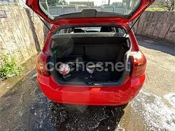 Rojo Usado 2003 Toyota Corolla Sol Berlina | 3500 € (Caro)