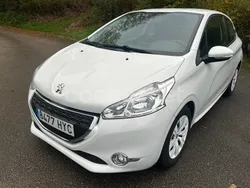 Blanco Usado 2014 Peugeot 208 Active Utilitario | 6750 € (Precio justo)