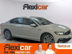 Blanco Usado 2021 VW Passat GTE Berlina | 21.990 € (Precio justo)