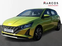 Azul Usado 2024 Hyundai i20 Berlina | 16.500 € (Precio justo)