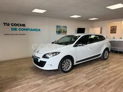 Blanco Usado 2011 Renault Mégane GrandTour Dynamique Familiar | 6999 € (Precio justo)