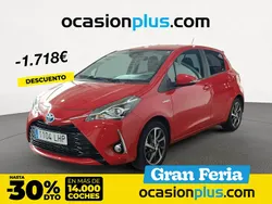 Rojo Usado 2020 Toyota Yaris Hybrid Berlina | 17.900 € (Precio justo)