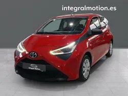 Rojo Usado 2022 Toyota Aygo X-play Utilitario | 12.500 € (Precio justo)