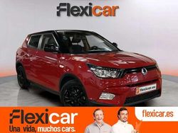 Rojo Usado 2017 Ssangyong (KGM) Tivoli Limited SUV | 10.790 €