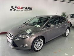 Gris Usado 2013 Ford Focus Titanium Berlina | 7900 € (Precio justo)