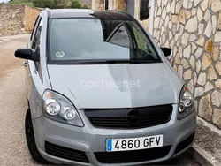 Gris / plata Usado 2008 Opel Zafira Enjoy Monovolumen | 3500 € (Buen precio)