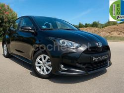 Negro Usado 2022 Toyota Yaris Hybrid Business Edition Berlina | 17.500 € (Precio justo)